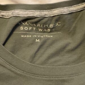 Banana Republic Medium Soft wash tee Green